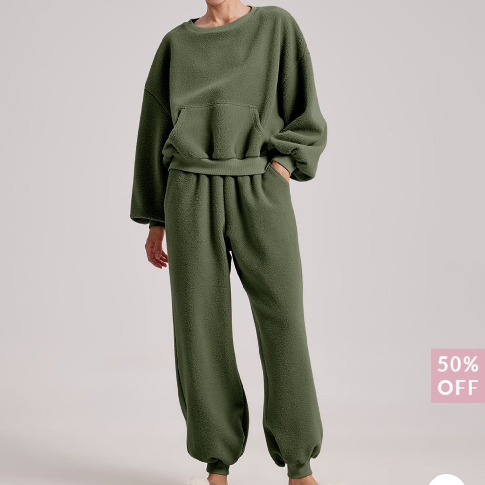 Nap loungewear fuzzy bear set
